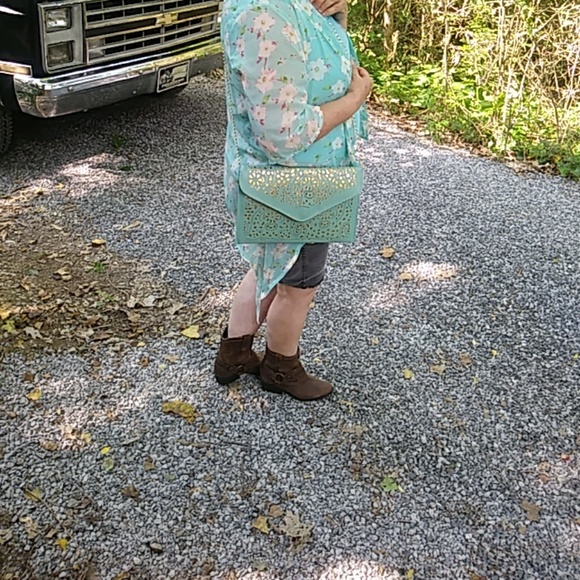 Handbag - Picture 3 of 4